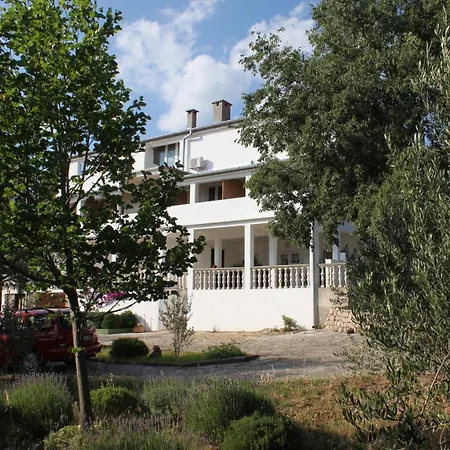 6587b * Starigrad Paklenica